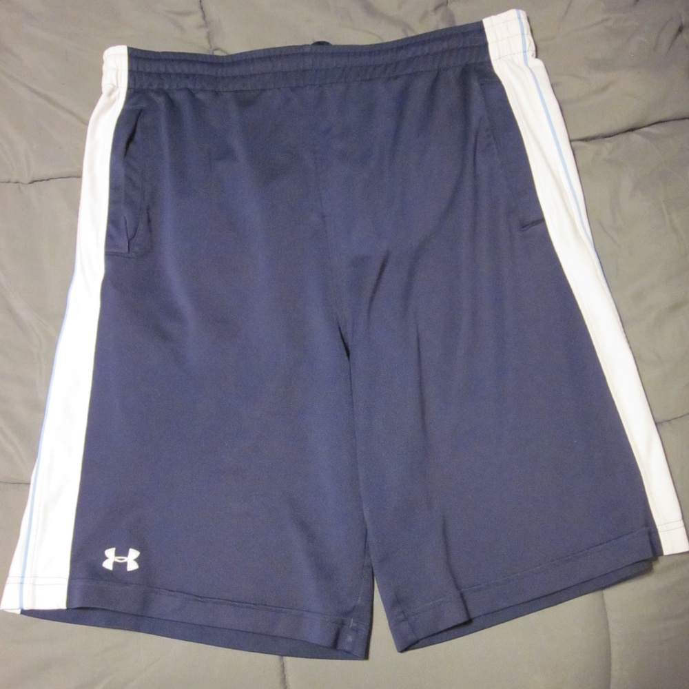 💥BUY 2 GET 1 FREE💥Blue UA shorts💥